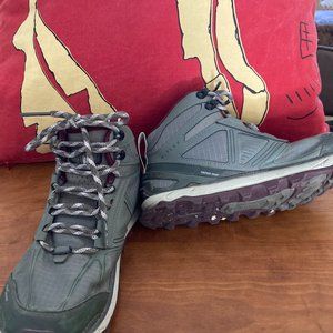 Altra Lone Peak, Size 7.5, ankle hikers, gently used